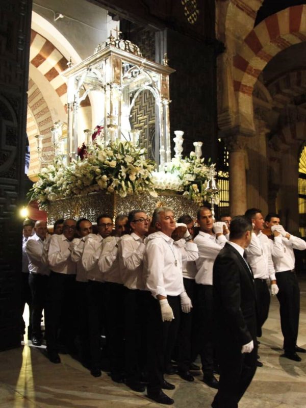 Cofradía Nuestra Señora de La Piedad Iznájar (Córdoba)