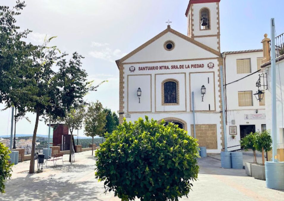 Cofradía Nuestra Señora de La Piedad Iznájar (Córdoba)